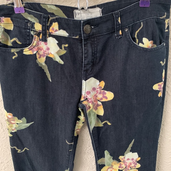 New Free People Bali Flared Floral Jeans - Picture 3 of 6